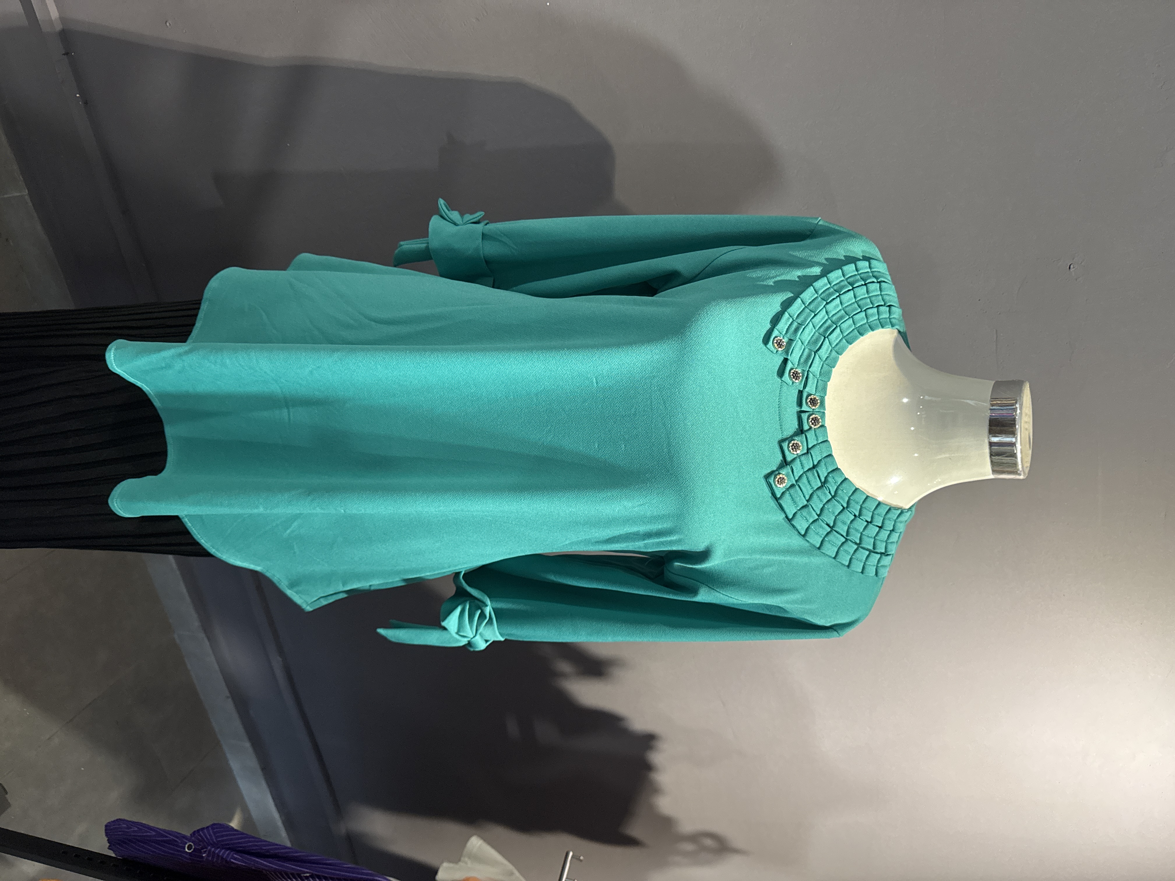 Malay-New style green blouse with a pleated collar